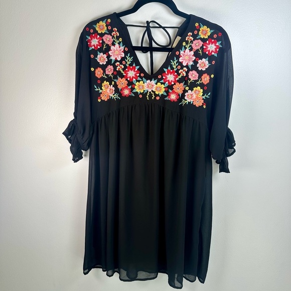 Savanna Jane Dresses & Skirts - Savanna Jane Black Dress with Pink and Red Floral Embroidery Boho Midi